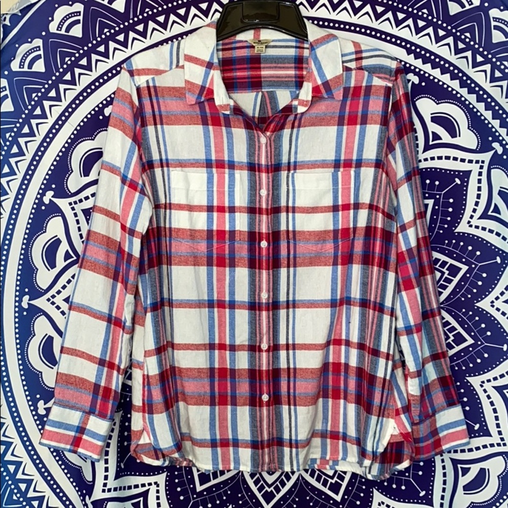 Super cozy, long sleeve button-up!😍